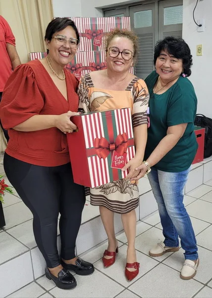 Sindicalizados de Currais Novos recebem cestas natalinas