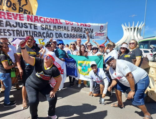 Servidores de Universidades e IFs fazem mobilização em Brasília por recomposição salarial