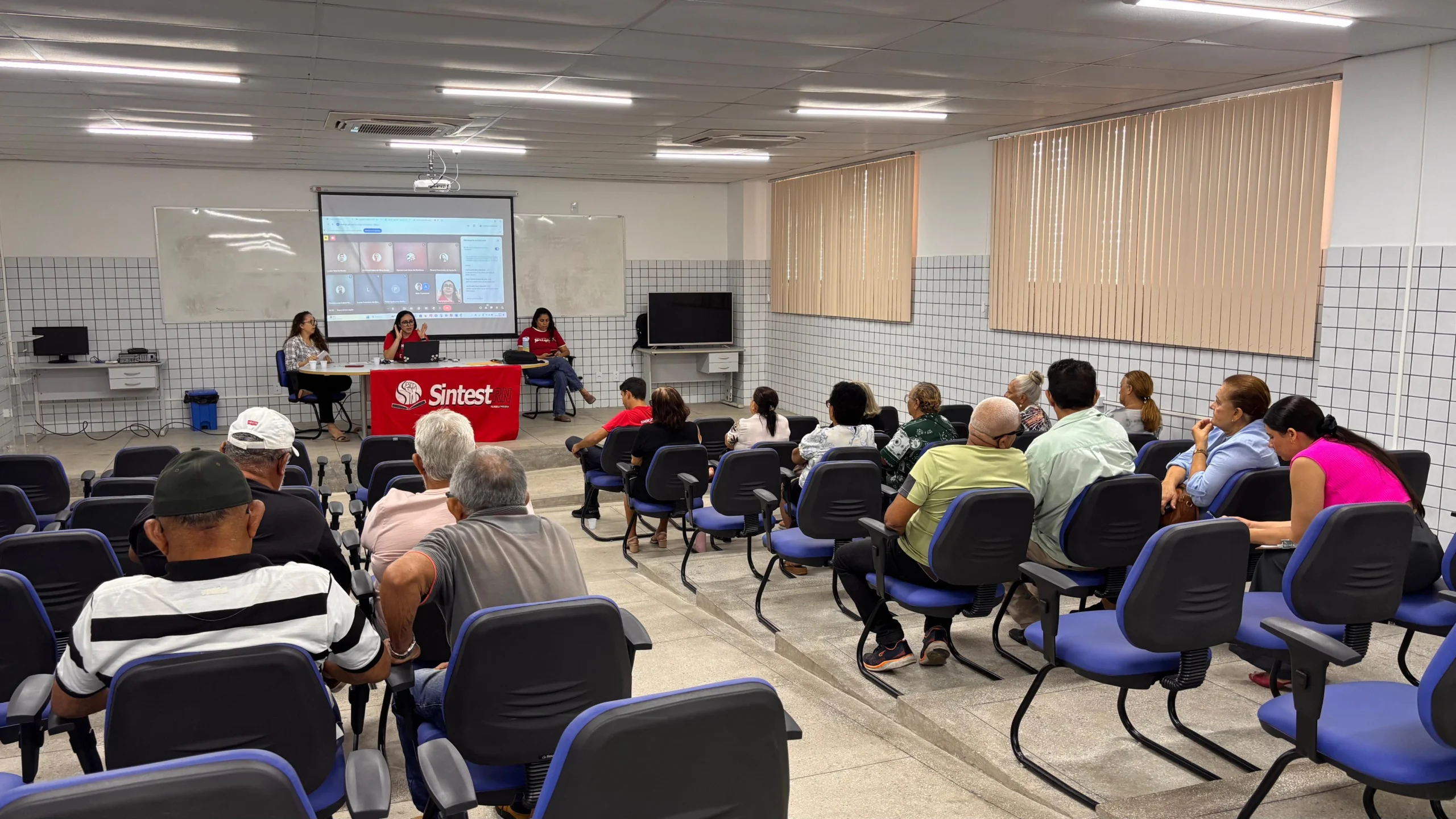 Assembleia na Ufersa. Foto: Isaiana Santos