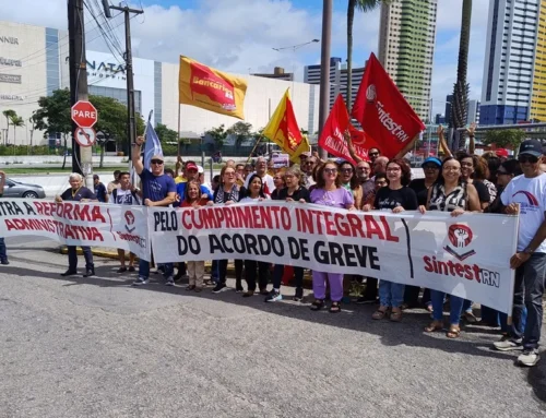 Ato em defesa dos serviços públicos e contra a reforma administrativa reúne sindicatos em Dia Nacional de Paralisação
