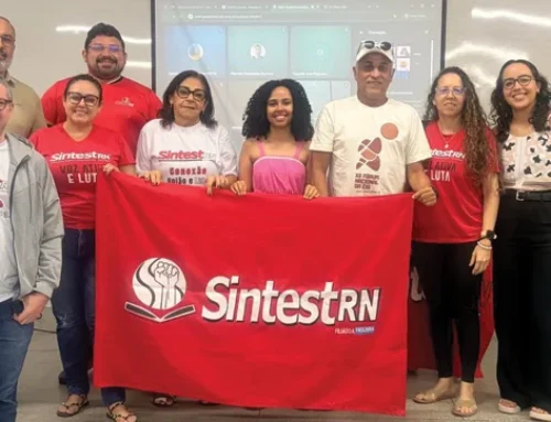 Servidores da UFERSA instalam comando de greve