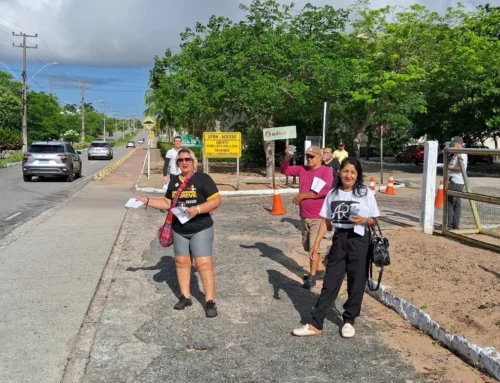 Greve na UFRN: técnico-administrativos dialogam com comunidade em Pit Stop e panfletagem no CT